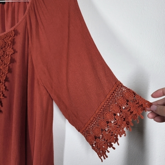 NAIF ROUND NECK DRESS - Picture 6 of 9